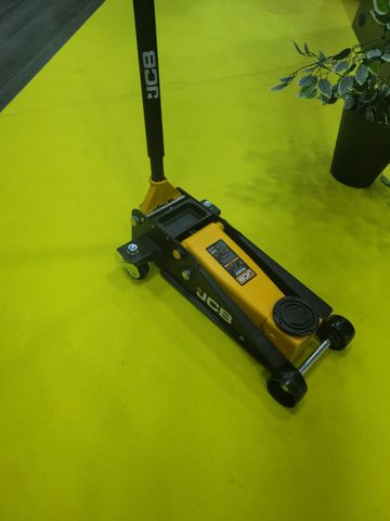 JCB, 2023